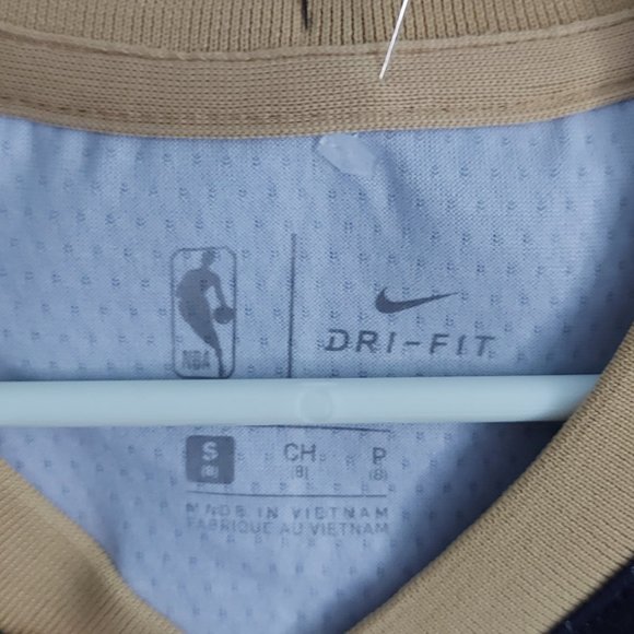 Youth small Toronto Raptors jersey - Picture 4 of 4